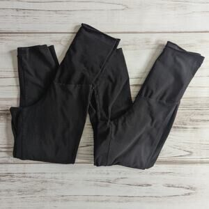 Motherhood Maternity Maternity Cropped Leggings Bundle sz Medium